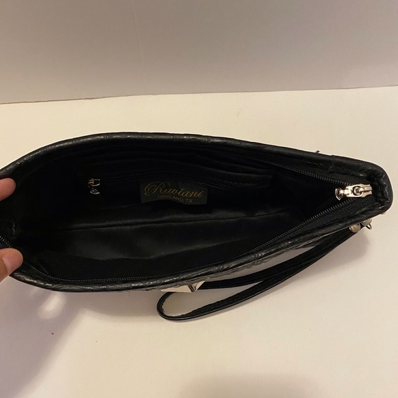 Raviani - Picture 5 of 12